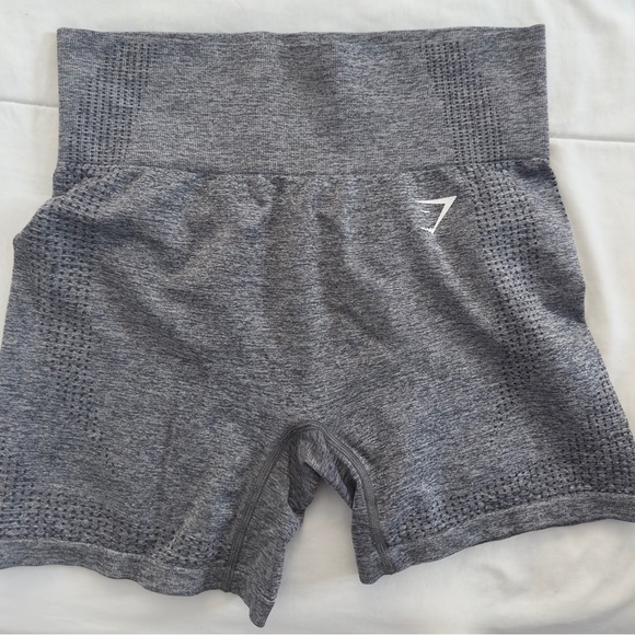 Gymshark VITAL SEAMLESS SHORTS in deep gray in size M - Picture 5 of 7